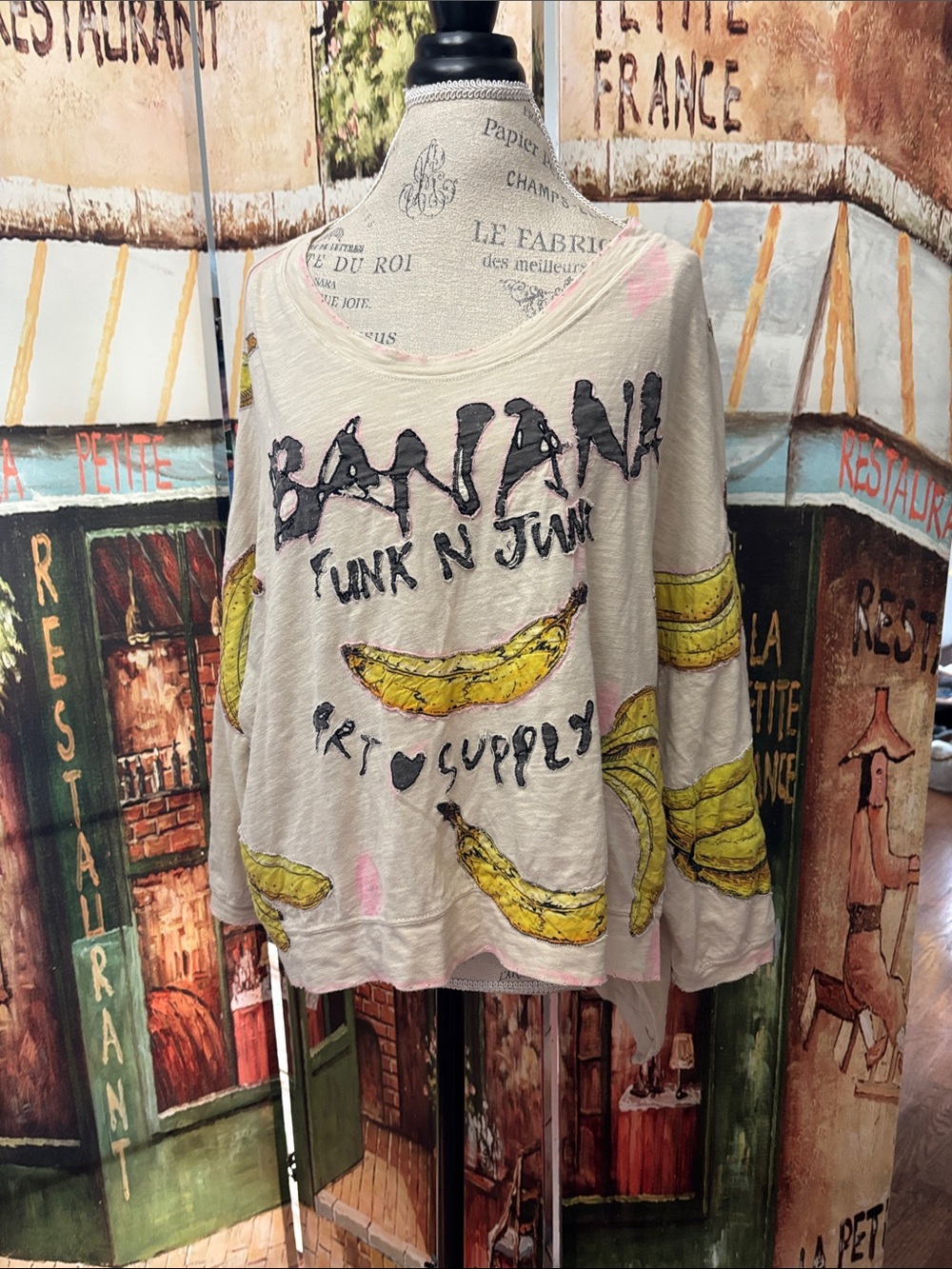 Magnolia Pearl Banana Funk N Junk Hi Lo T Top 2525 Nala, OS